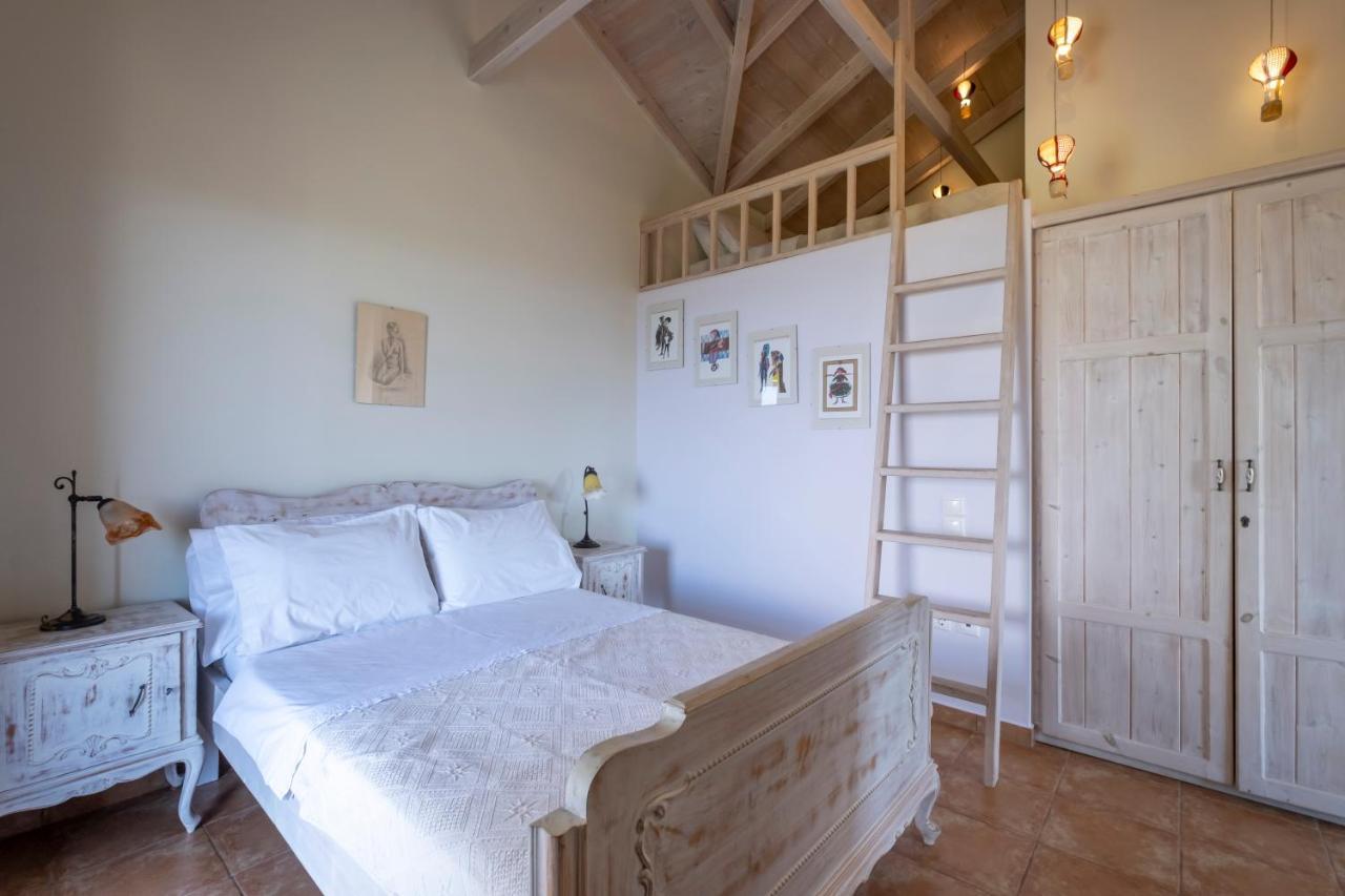 Chamaloni Cottages Finikounta Ngoại thất bức ảnh