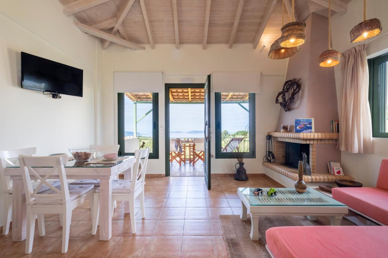 Chamaloni Cottages Finikounta Ngoại thất bức ảnh