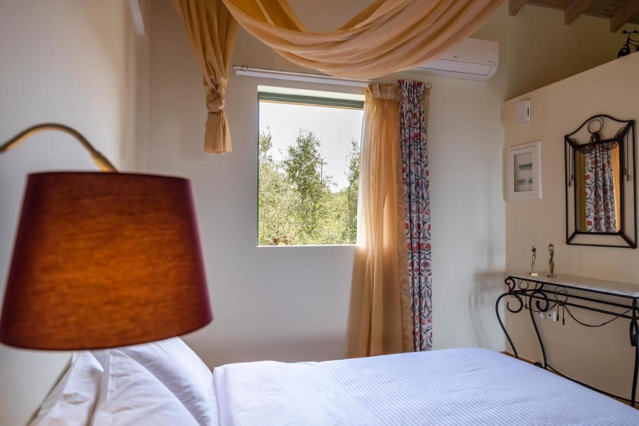 Chamaloni Cottages Finikounta Ngoại thất bức ảnh