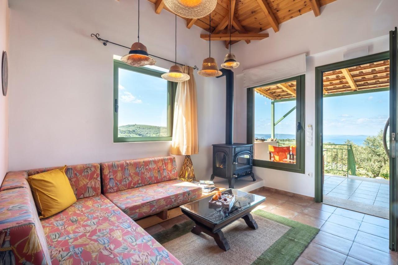 Chamaloni Cottages Finikounta Ngoại thất bức ảnh
