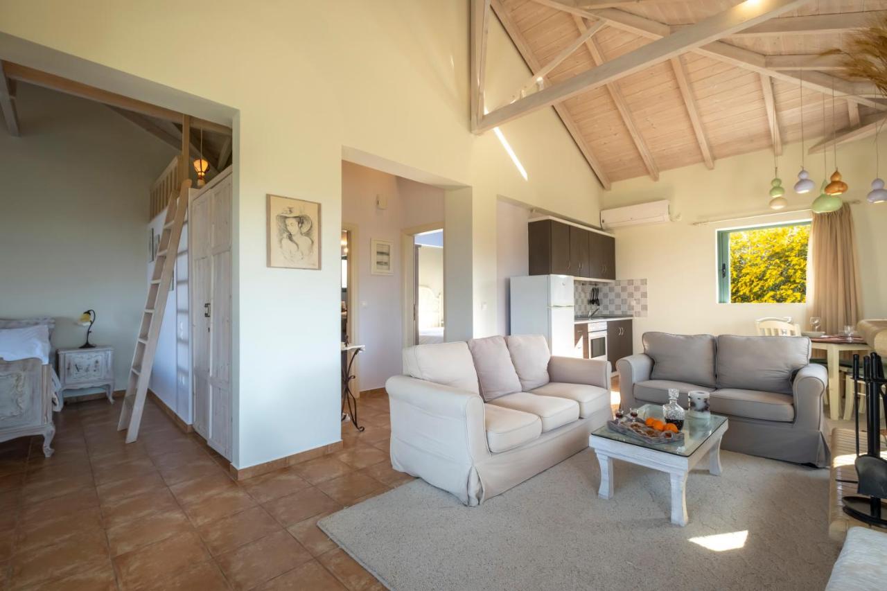 Chamaloni Cottages Finikounta Ngoại thất bức ảnh